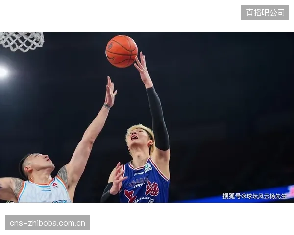 上海队转换进攻惩罚对手，布莱德索反击箭头撕裂北京防线。